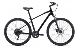 Черный велосипед  Giant  Cypress 2  2022