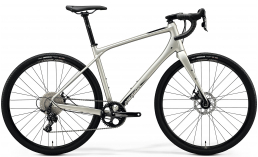 Черный велосипед  Merida  Silex 300  2022